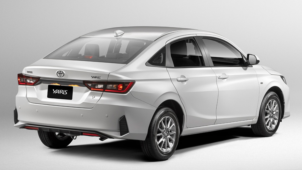 Toyota Yaris 2023 models and trims, prices and specifications in UAE